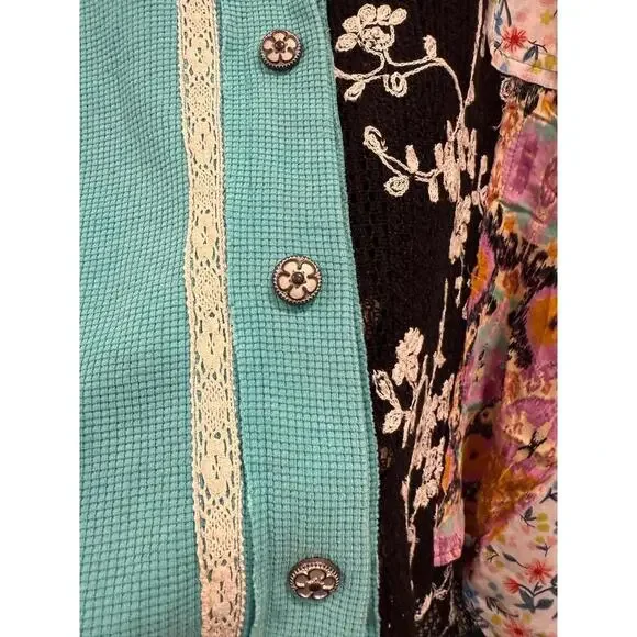 POL UNIQUE Thermal and Lace Peacock Top; One Size - Picture 6 of 8